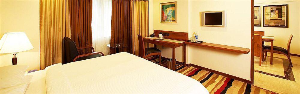 The Residency, Chennai Otel Dış mekan fotoğraf