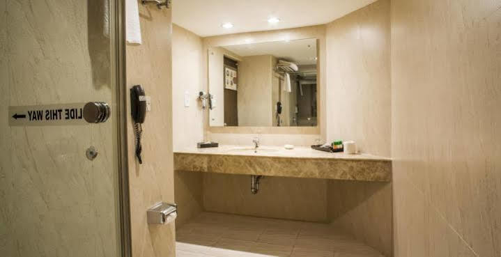 The Residency, Chennai Otel Dış mekan fotoğraf